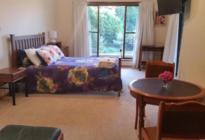 디럭스 스위트, Beezneez B&b