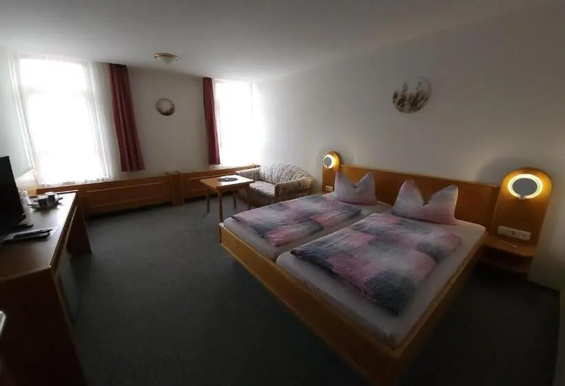 Standard-huone, Garni