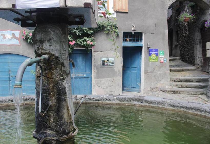 شقة غرفة واحدة ذات إطلالة, Au Cheval Blanc   Appartements Et Chambres D Hôtes