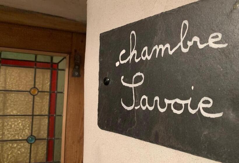 جناح عائلي, Au Cheval Blanc   Appartements Et Chambres D Hôtes