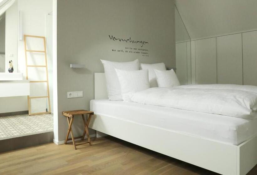 스탠다드 룸, Julius In Der Pfalz