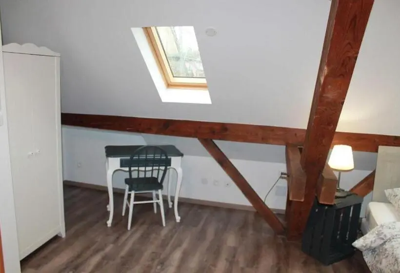 اتاق استاندارد سه نفره, Mirabelle Bed & Breakfast