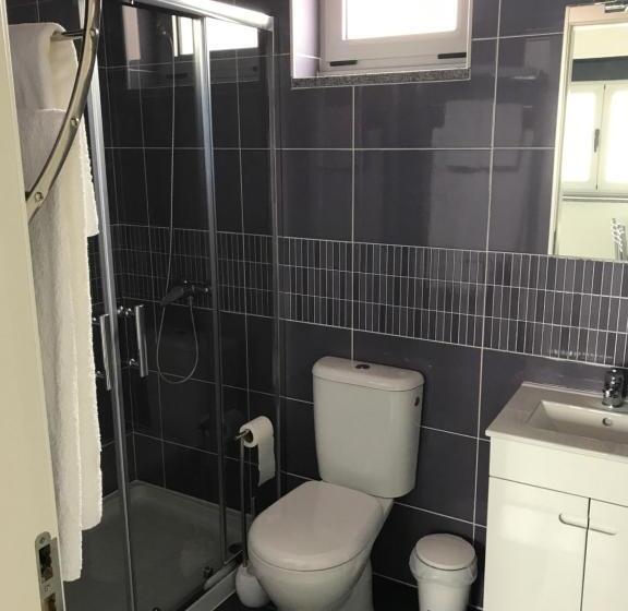 شقة غرفة واحدة, Avenida