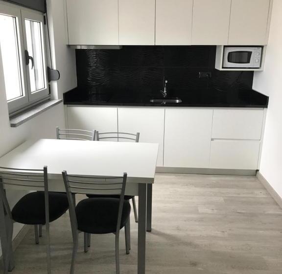 شقة غرفة واحدة, Avenida