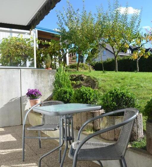 ガーデンビュースタンダードルーム, Fewo Lilly