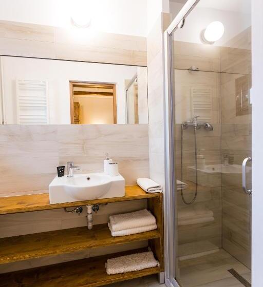 标准间, Montana Resort Colibita