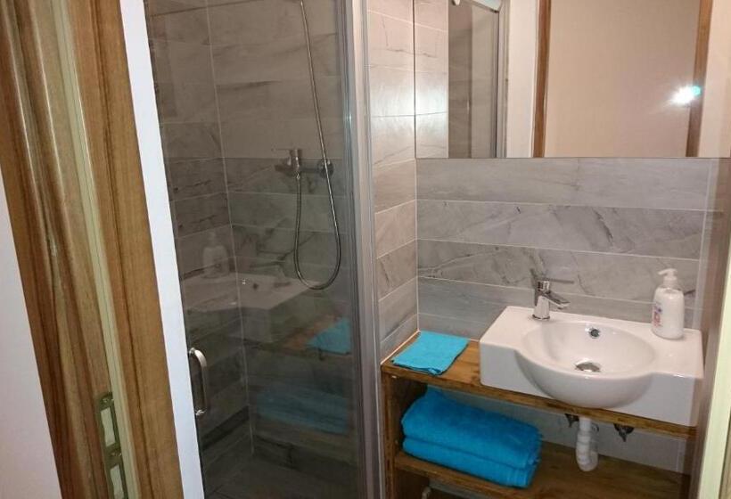 标准三人间, Montana Resort Colibita