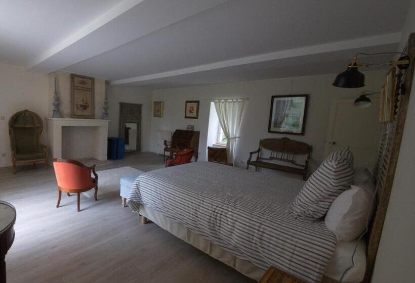 Номер Стандарт Вид на Сад, Le Manoir Du Ribardon
