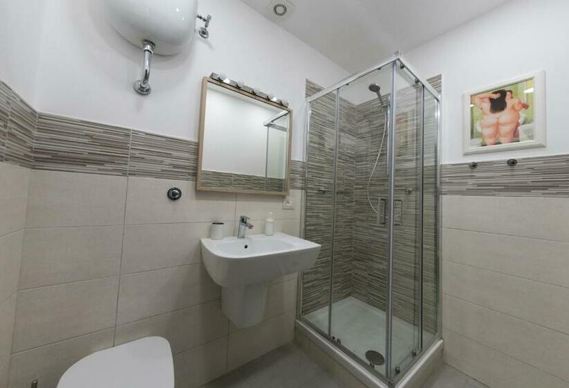 חדר סופריור, Notti Vesuviane