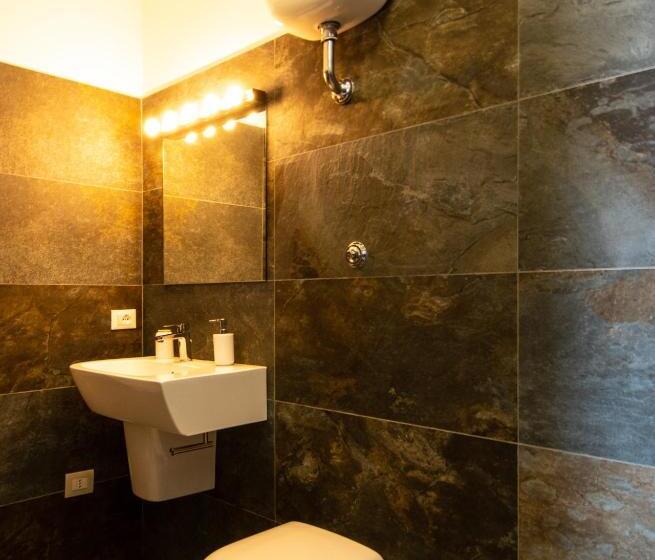 חדר סופריור, Notti Vesuviane