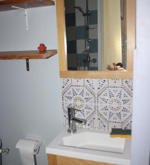 标准工作室, Halte En Provence