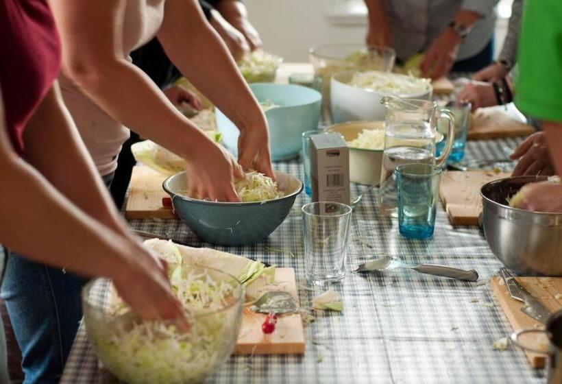 غرفة قياسية, Escape To Paulssonpaleo