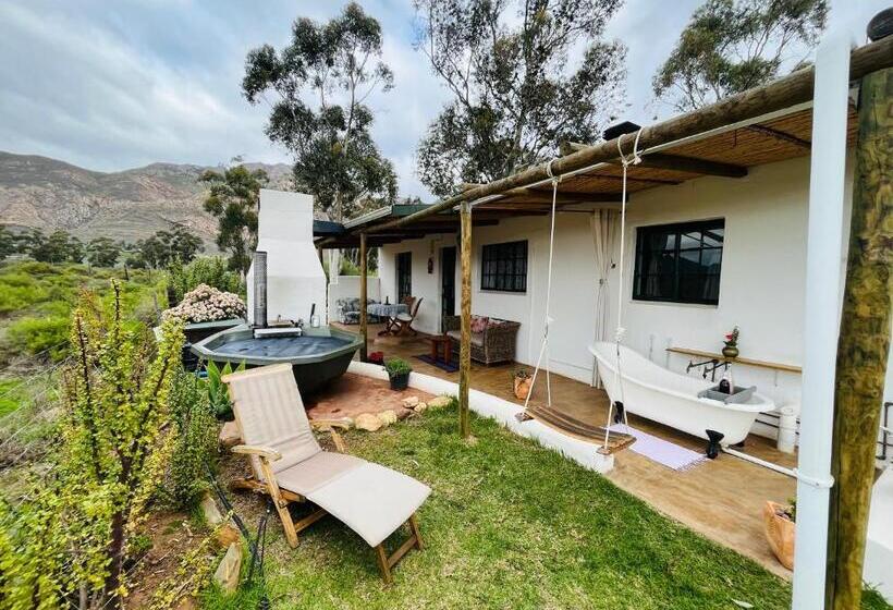 Бунгало Стандарт, 360on62 Farm Cottages