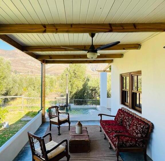 Люкс Deluxe Кровать Кинг, 360on62 Farm Cottages