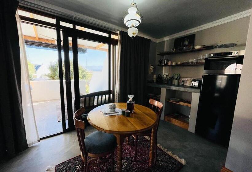 Номер Классика Кровать Кинг, 360on62 Farm Cottages