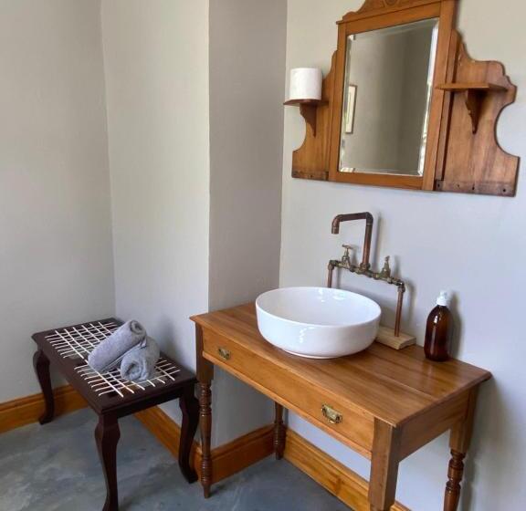 Люкс Deluxe Кровать Кинг, 360on62 Farm Cottages