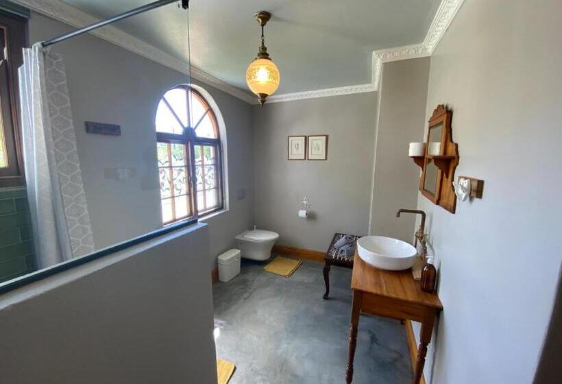 Люкс Deluxe Кровать Кинг, 360on62 Farm Cottages