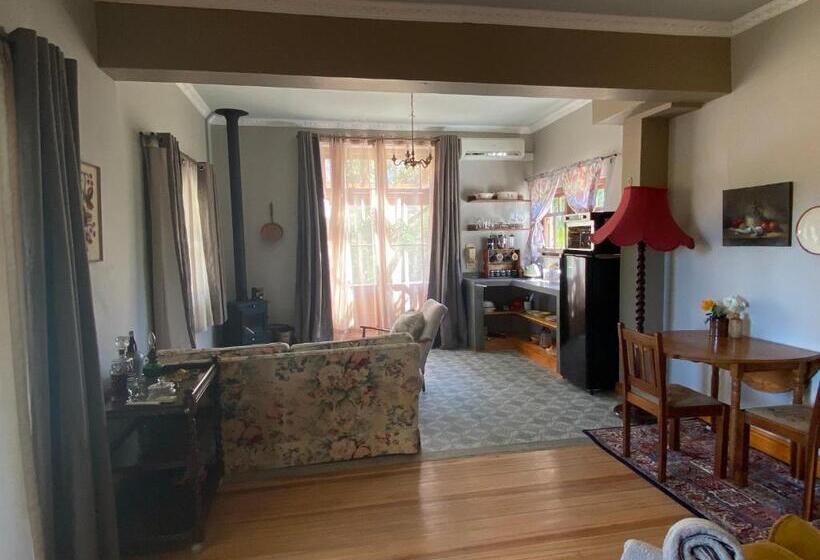 Люкс Deluxe Кровать Кинг, 360on62 Farm Cottages