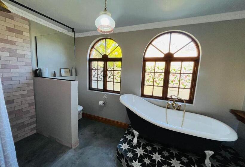 Номер Классика Кровать Кинг, 360on62 Farm Cottages