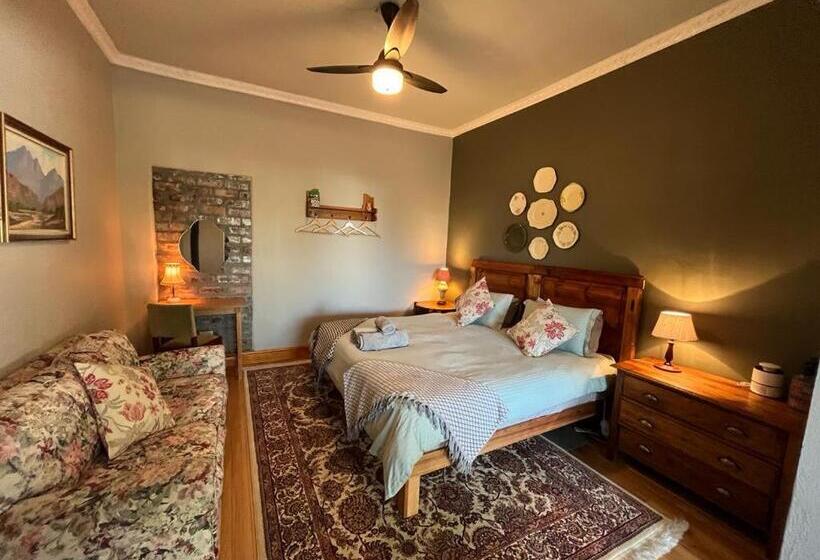 Номер Классика Кровать Кинг, 360on62 Farm Cottages