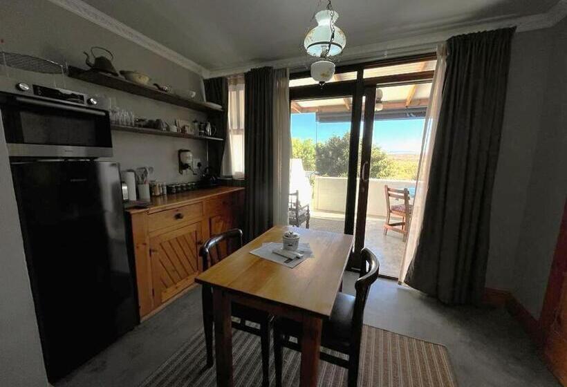 Номер Комфорт, 360on62 Farm Cottages