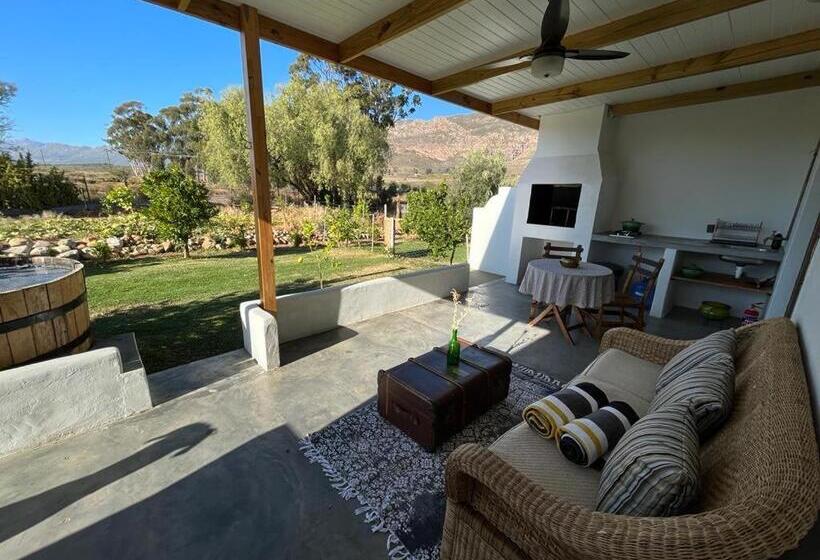 Номер Комфорт, 360on62 Farm Cottages