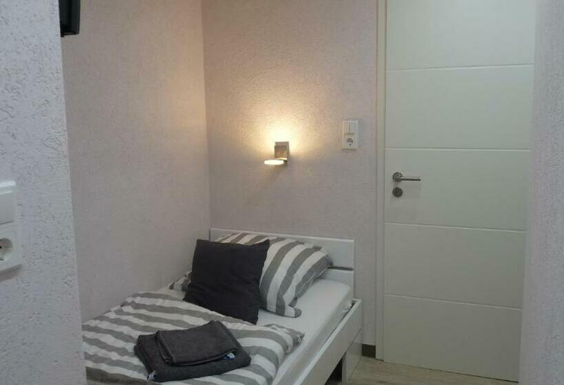 اتاق استاندارد یک نفره, Rodizio Ug