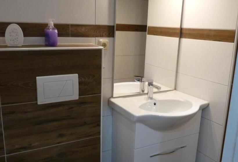 اتاق استاندارد, Rodizio Ug