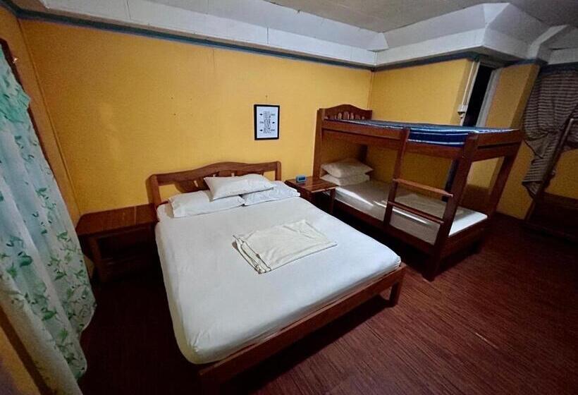 Family Room, Hill Myna Beach Cottages