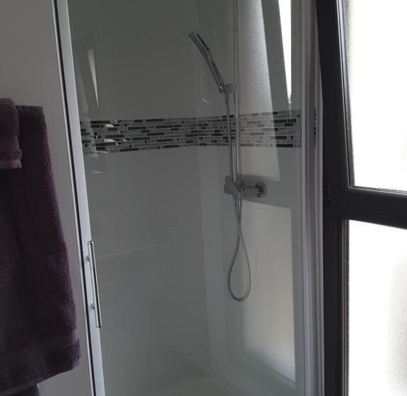 اتاق خانوادگی, Villa Vi Lyon Est Chambres D Hôtes