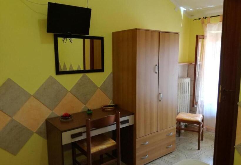 חדר סטנדרט יחיד, Albergo Al Castello