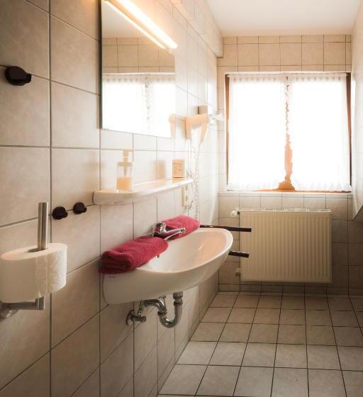 اتاق استاندارد سه تخته با بالکن, Landgasthof Ritter