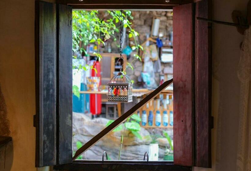 Люкс Вид на Сад, Casa De Retalhos Boutique Albergue, Casaril Histórico, Com 5 Suítes Individuais E Cozinha Coletiva