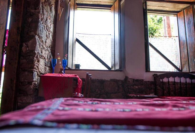 Кровать в Многоместном Номере с Общей Ванной, Casa De Retalhos Boutique Albergue, Casaril Histórico, Com 5 Suítes Individuais E Cozinha Coletiva