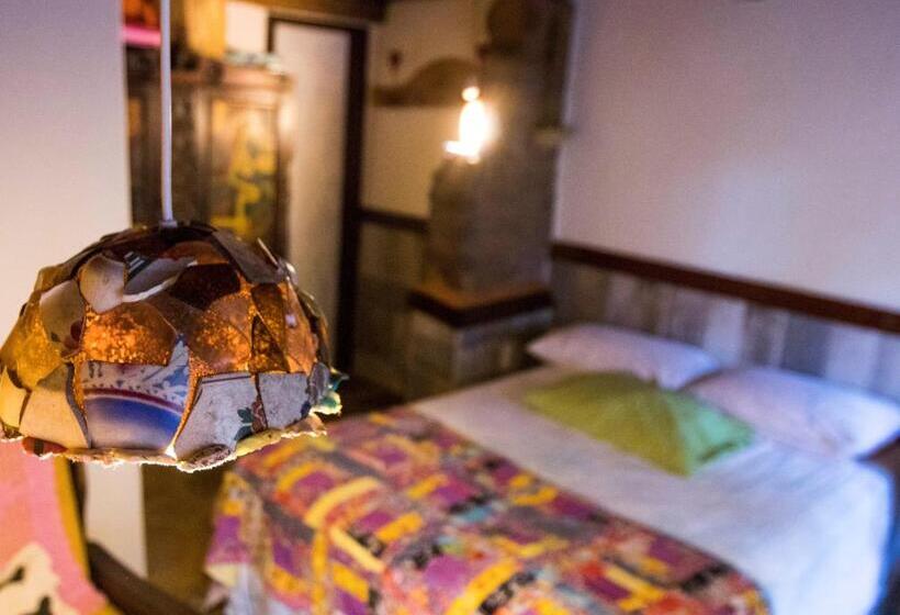 Люкс Вид на Сад, Casa De Retalhos Boutique Albergue, Casaril Histórico, Com 5 Suítes Individuais E Cozinha Coletiva