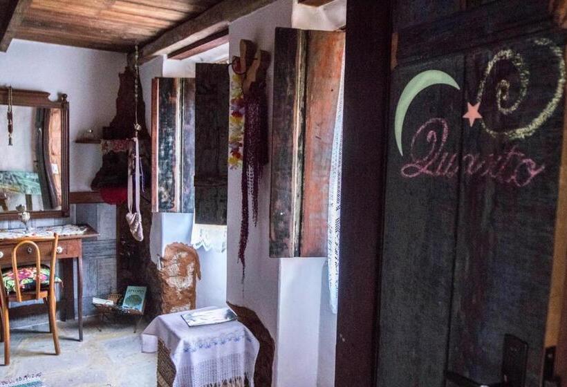 Люкс Вид на Сад, Casa De Retalhos Boutique Albergue, Casaril Histórico, Com 5 Suítes Individuais E Cozinha Coletiva