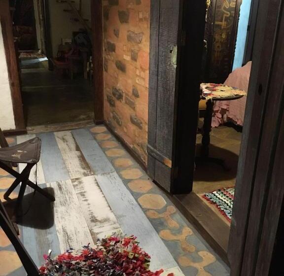 Люкс Вид на Сад, Casa De Retalhos Boutique Albergue, Casaril Histórico, Com 5 Suítes Individuais E Cozinha Coletiva