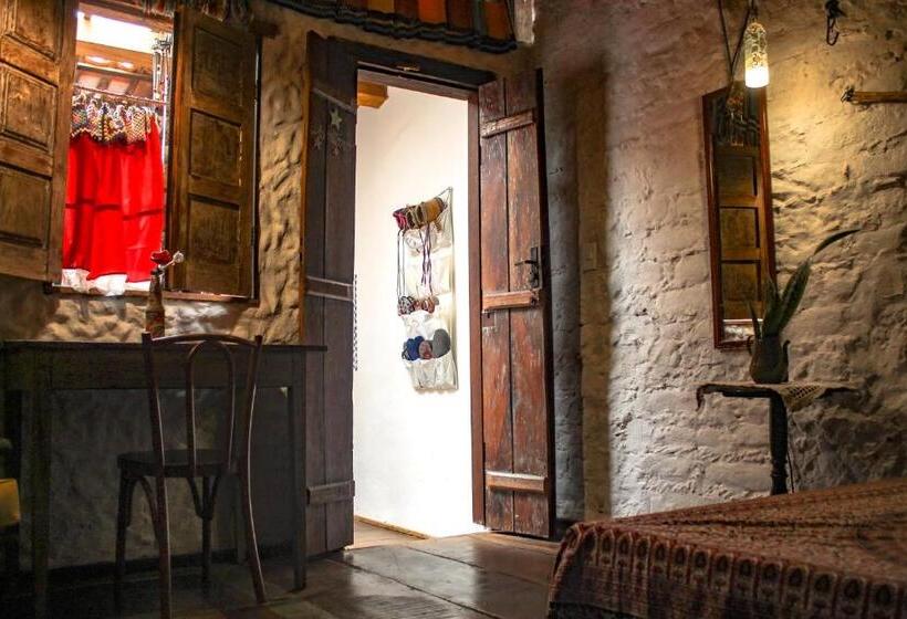Family Suite, Casa De Retalhos Boutique Albergue, Casaril Histórico, Com 5 Suítes Individuais E Cozinha Coletiva