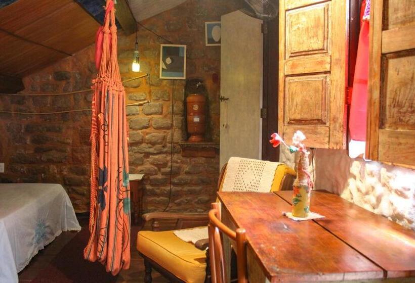 Family Suite, Casa De Retalhos Boutique Albergue, Casaril Histórico, Com 5 Suítes Individuais E Cozinha Coletiva