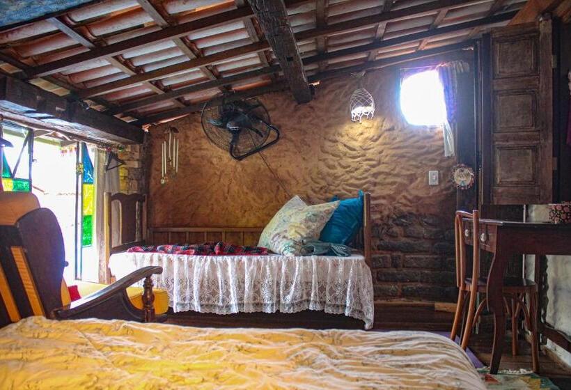 Люкс Вид на Горы, Casa De Retalhos Boutique Albergue, Casaril Histórico, Com 5 Suítes Individuais E Cozinha Coletiva