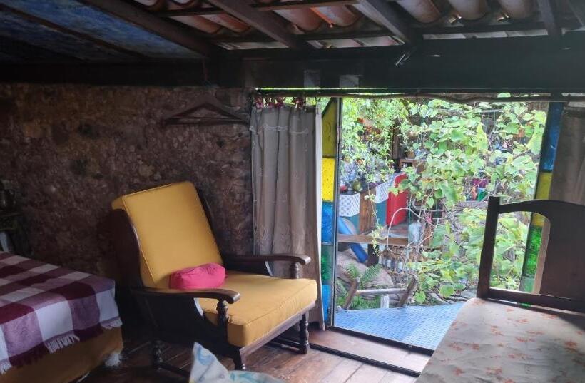 Люкс Вид на Горы, Casa De Retalhos Boutique Albergue, Casaril Histórico, Com 5 Suítes Individuais E Cozinha Coletiva