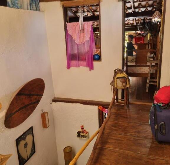 Люкс Дюплекс, Casa De Retalhos Boutique Albergue, Casaril Histórico, Com 5 Suítes Individuais E Cozinha Coletiva