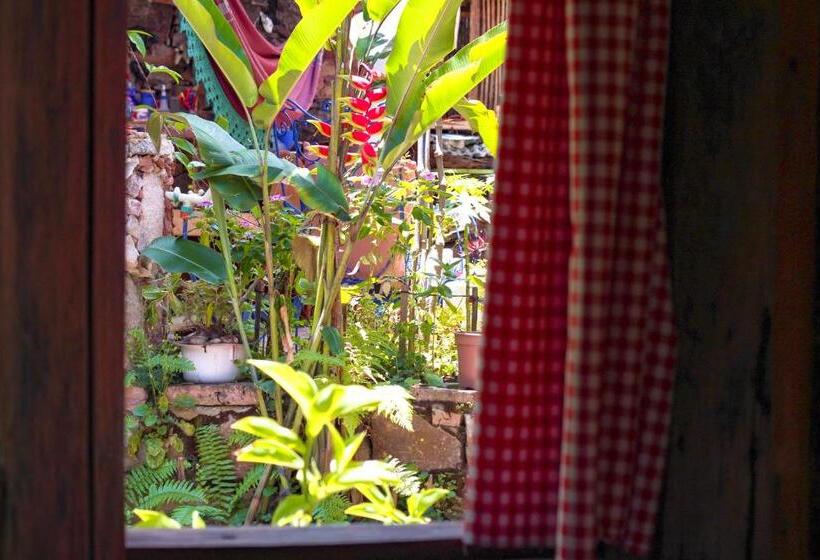 Люкс, Casa De Retalhos Boutique Albergue, Casaril Histórico, Com 5 Suítes Individuais E Cozinha Coletiva