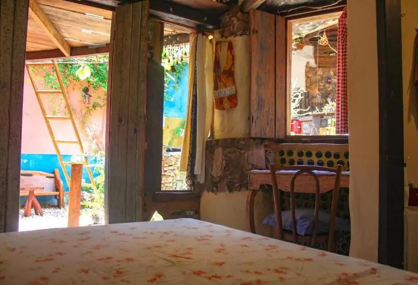 スイート, Casa De Retalhos Boutique Albergue, Casaril Histórico, Com 5 Suítes Individuais E Cozinha Coletiva