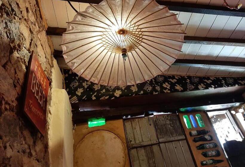 Люкс, Casa De Retalhos Boutique Albergue, Casaril Histórico, Com 5 Suítes Individuais E Cozinha Coletiva