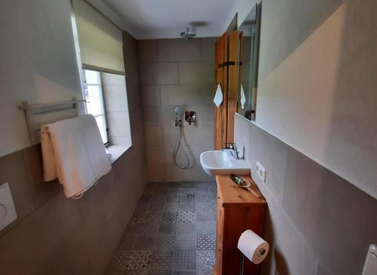 1 Sovrums Lägenhet Trädgårdutsikt, Bauernhof Kaspergut