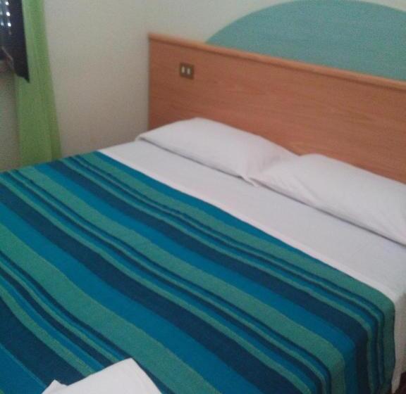 اتاق استاندارد چهار تخته, Regina Di Cuori