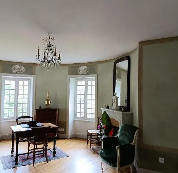 ファミリールーム, Chateau Ol Puech