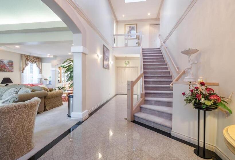 Suite, Jessicahouse Ltd