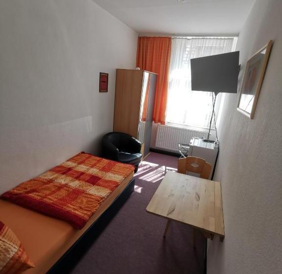 Номер Стандарт Индивидуальный, Pension Zum Hirsch